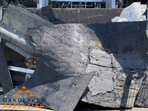 Kosten dakrenovatie: afvoer oud dakmateriaal in Breukelen Kosten dakrenovatie: afvoer oud dakmateriaal in Breukelen